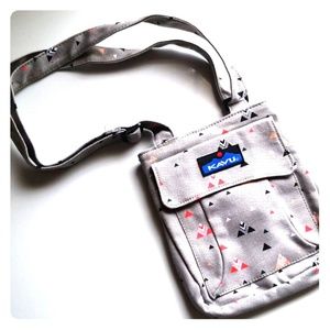 Kavu Crossbody purse